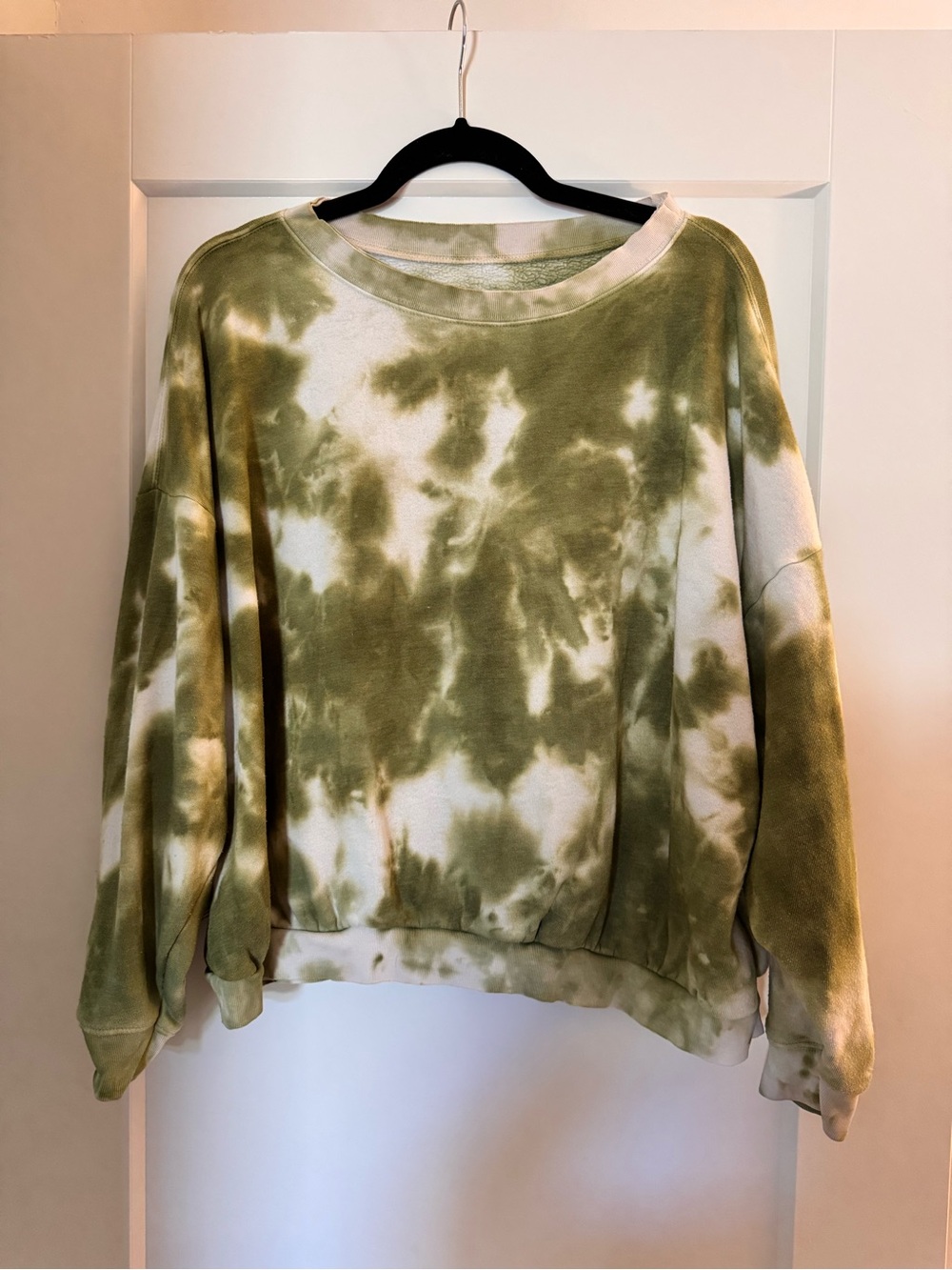Tie-Dye Crewneck Sweater - Olive & White